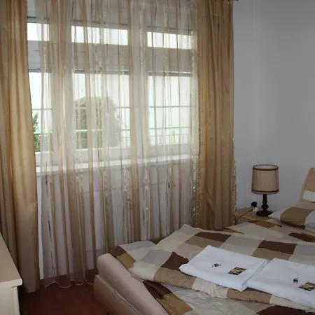 Lilianna קרלובי וארי